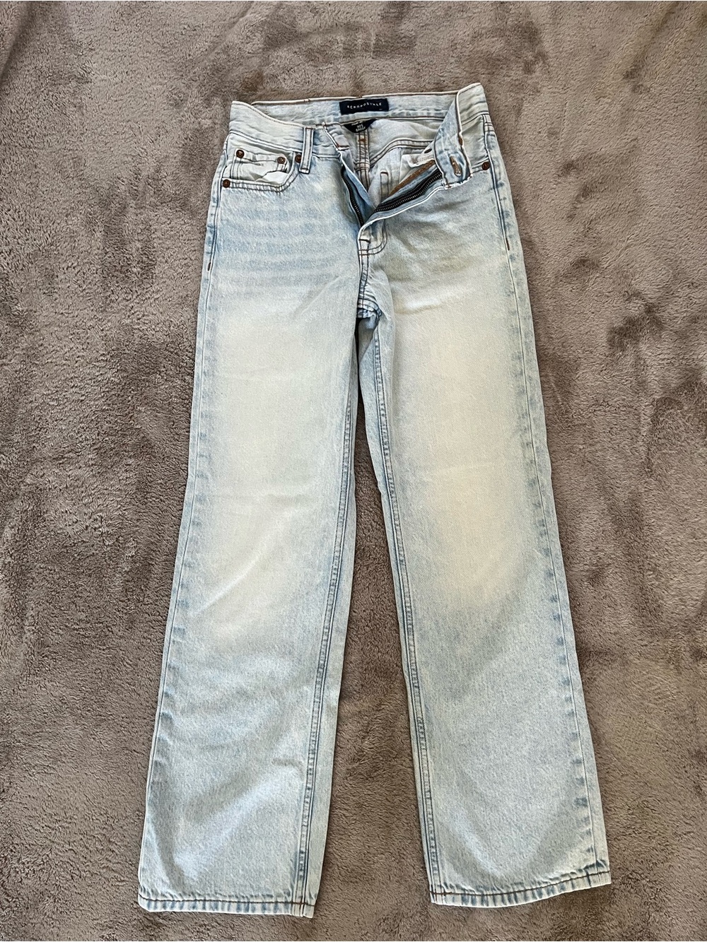 Aeropostale 90’s BAGGY Light Wash Straight Leg Jeans